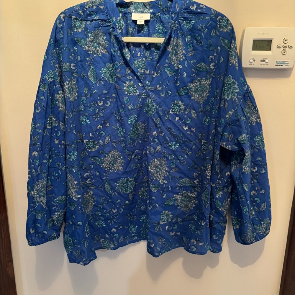 J. Jill Blue and Teal Floral Top, V neck, size Lg